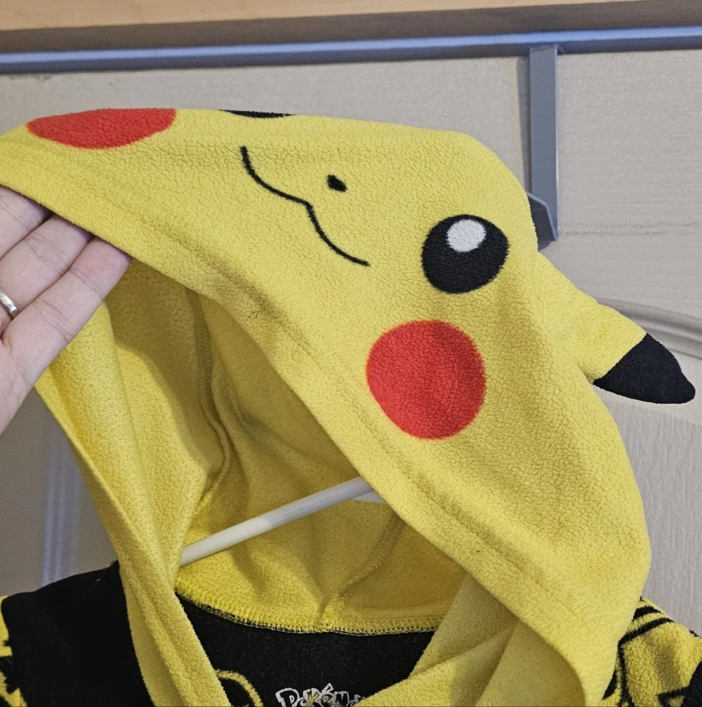 Kids Pokemon Pikachu One Piece Zip Up Pajamas 4/5 XS Black And Yellow